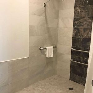 King Suite Roll Shower Kitchenette Disability Access or Non-Smoking